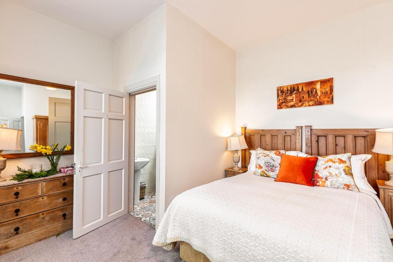 Granville House And Garden Aparthotel Ballyferriter